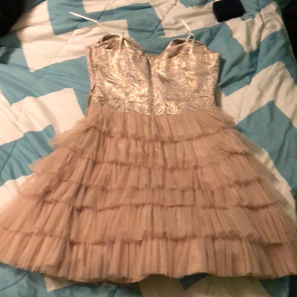Debs homecoming dress - Picture 2 of 4
